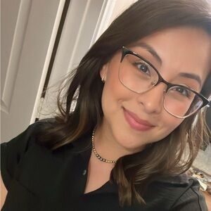 Meet your Posher, Selena